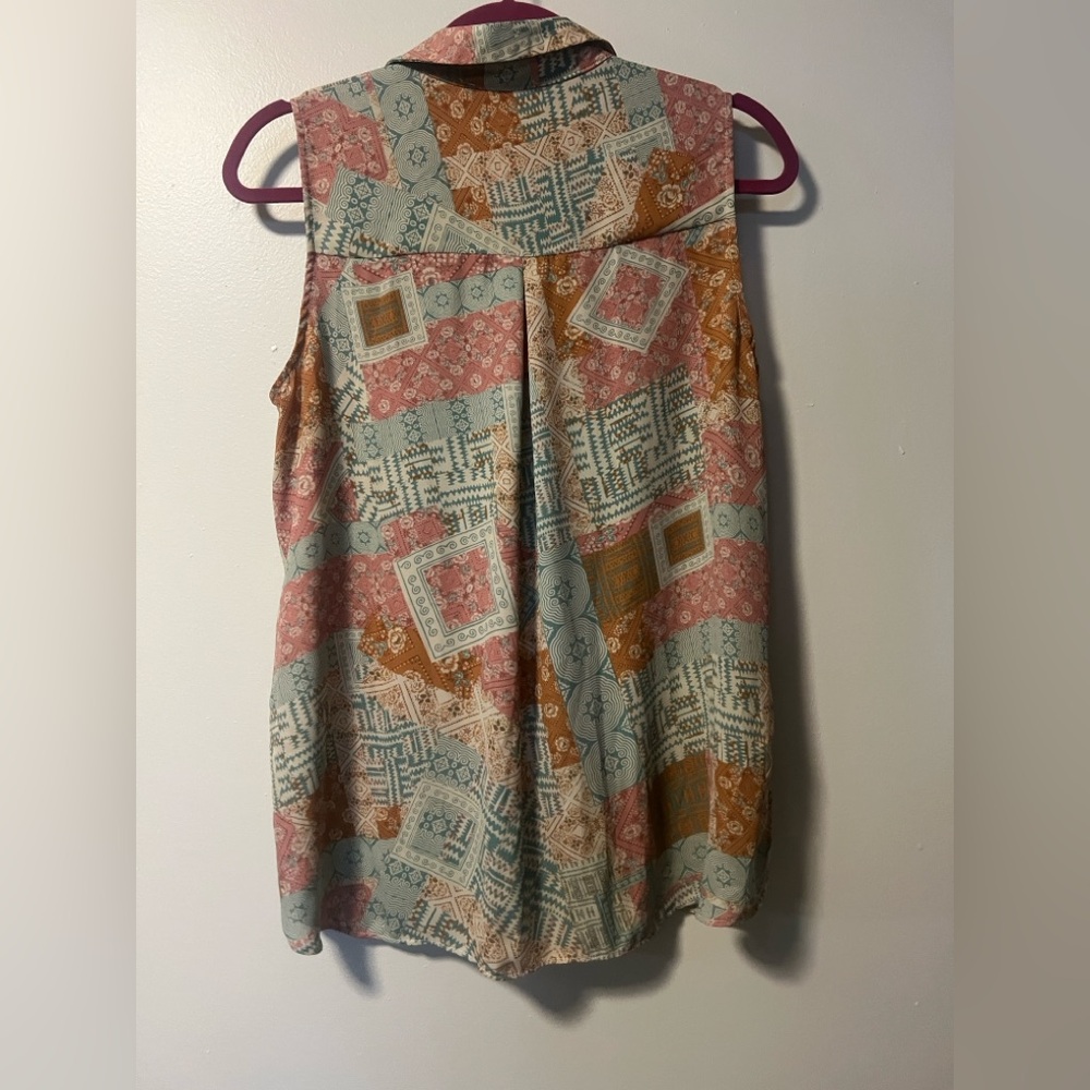 Rose + Olive Button Up Patchwork Sleeve Less Top … - image 3